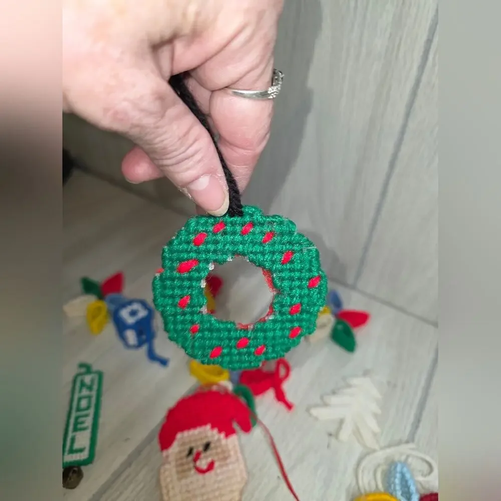 Vtg Handmade Mini Christmas Ornaments Holiday Decorations Country Retro Woven